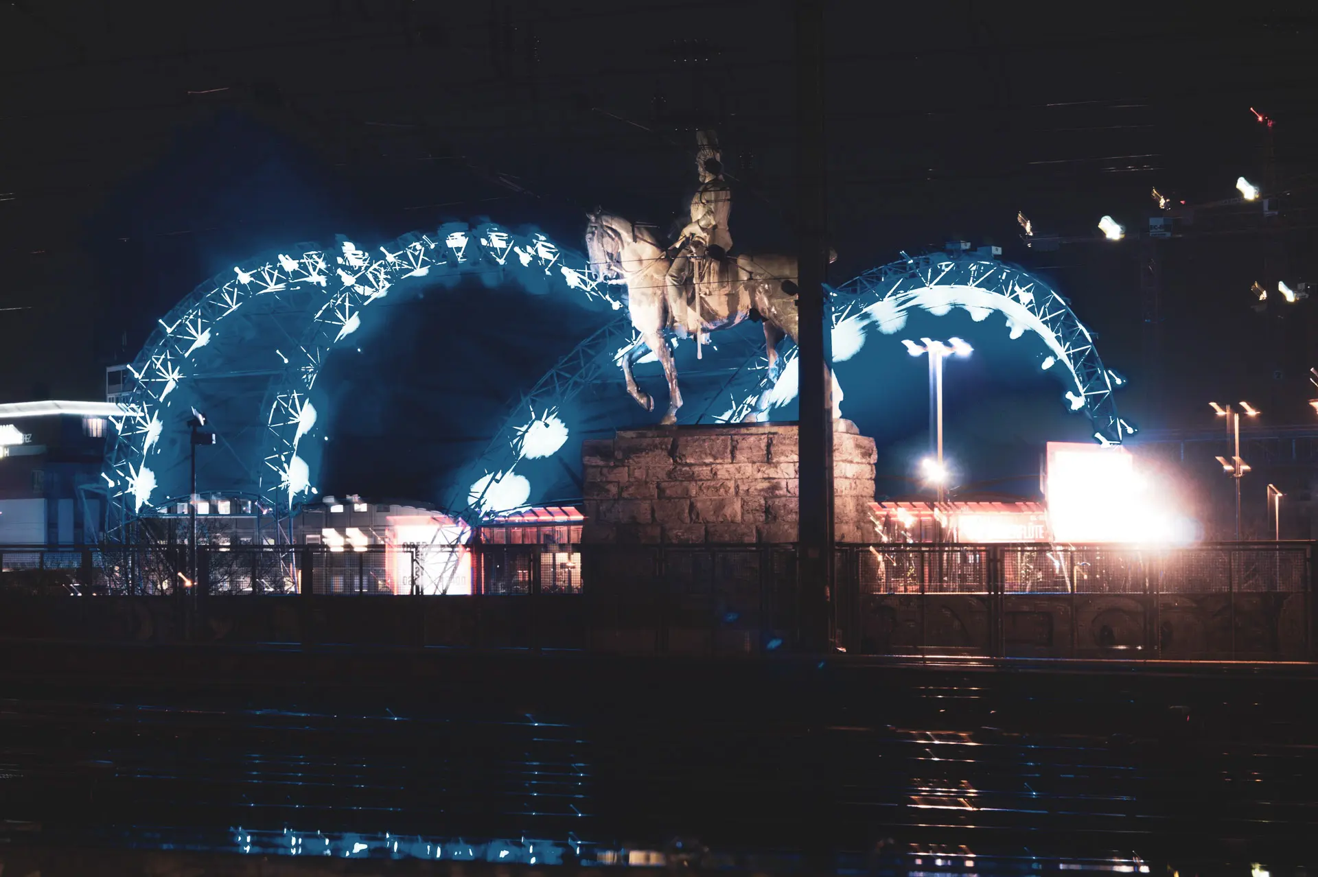 Oper Köln bei Nacht