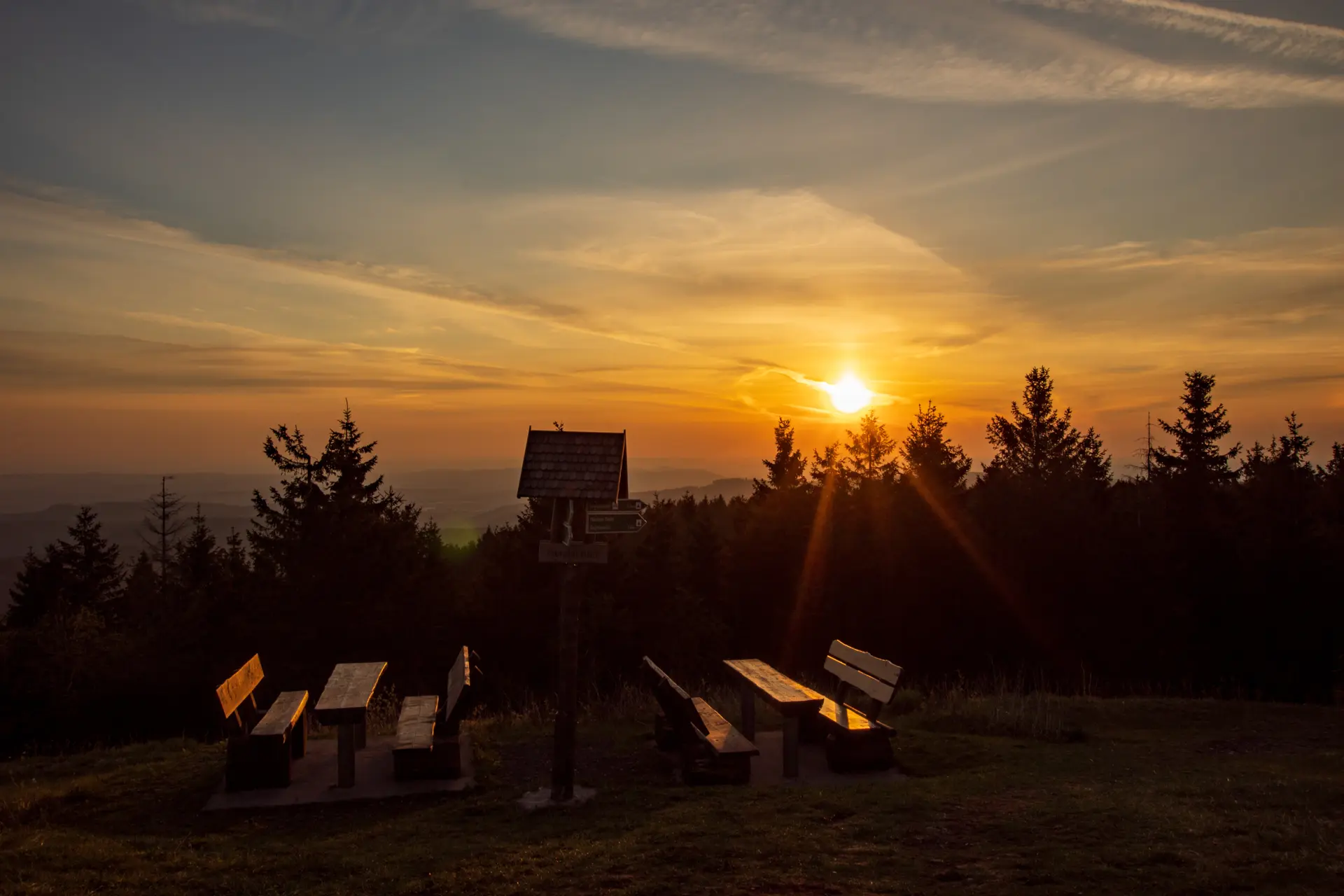 Schneekopf in Thüringen bei Sonnenaufgang