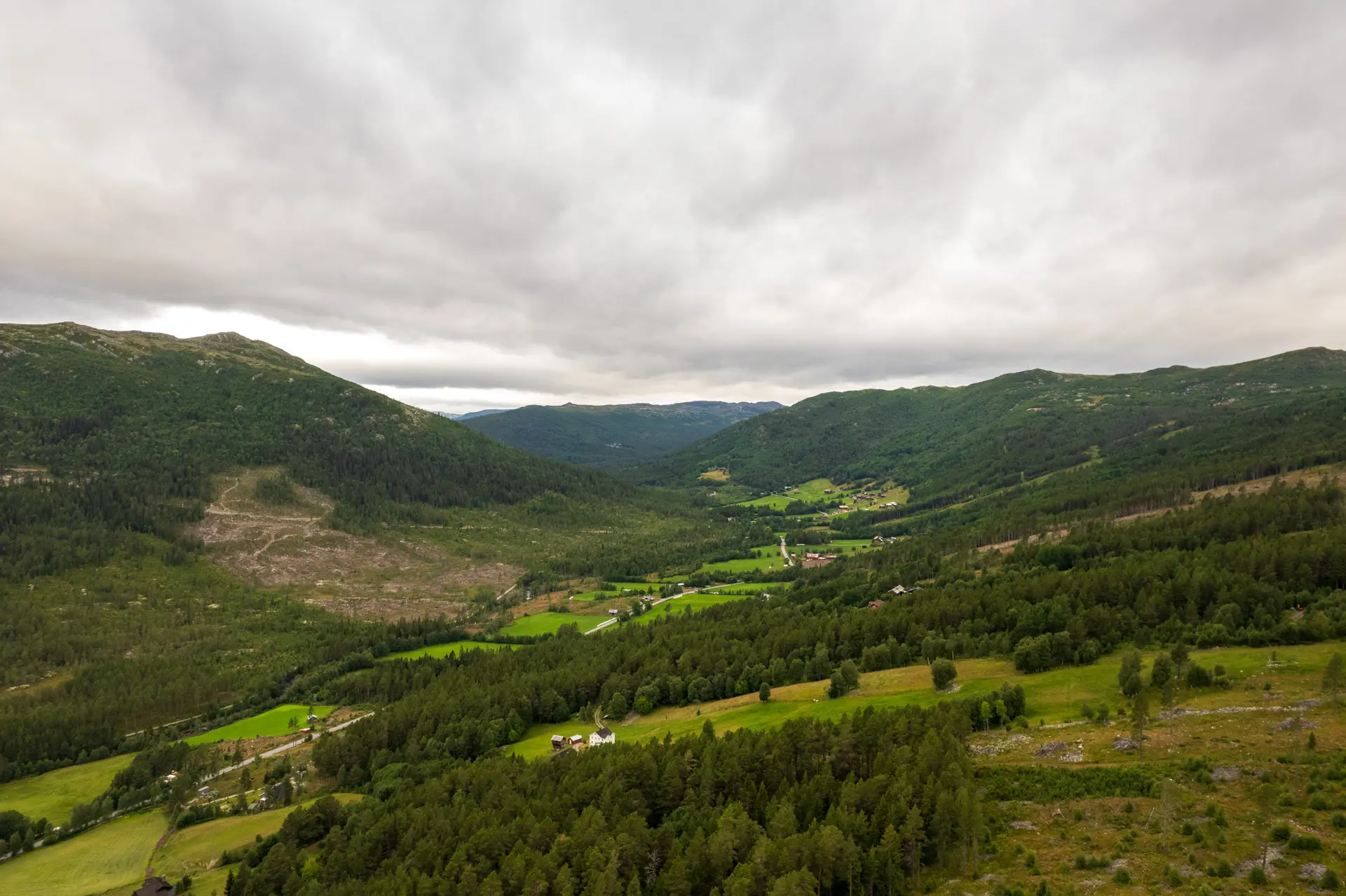 Norwegen von oben - Hardangervidda